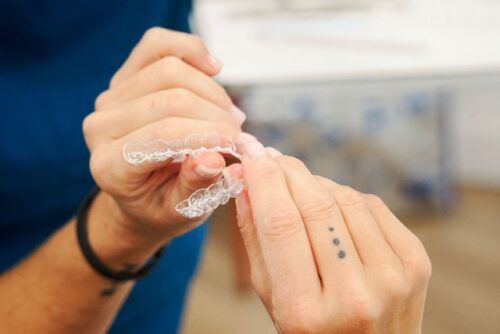 ortodoncia invisible diferencias con brackets tradicionales